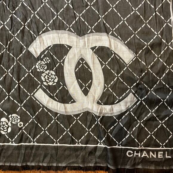 Chanel Cashmere Silk Scarf CC Logo Camila Flowers Black White 70x25 inches - Picture 9 of 16